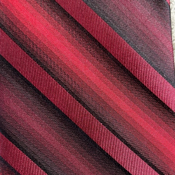 Assorted Tie Collection - Picture 9 of 10